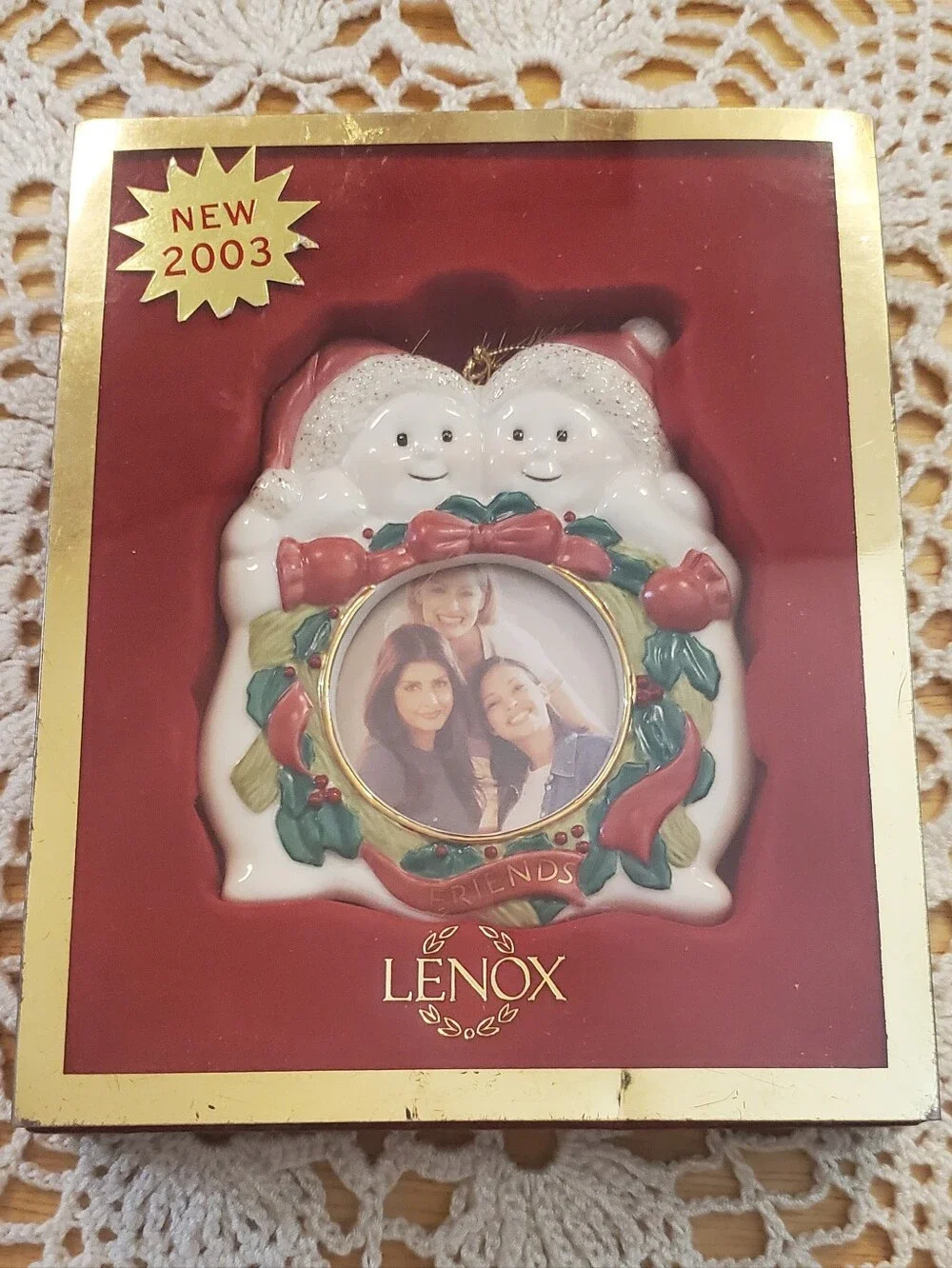 2003 Lenox Friends Ornament